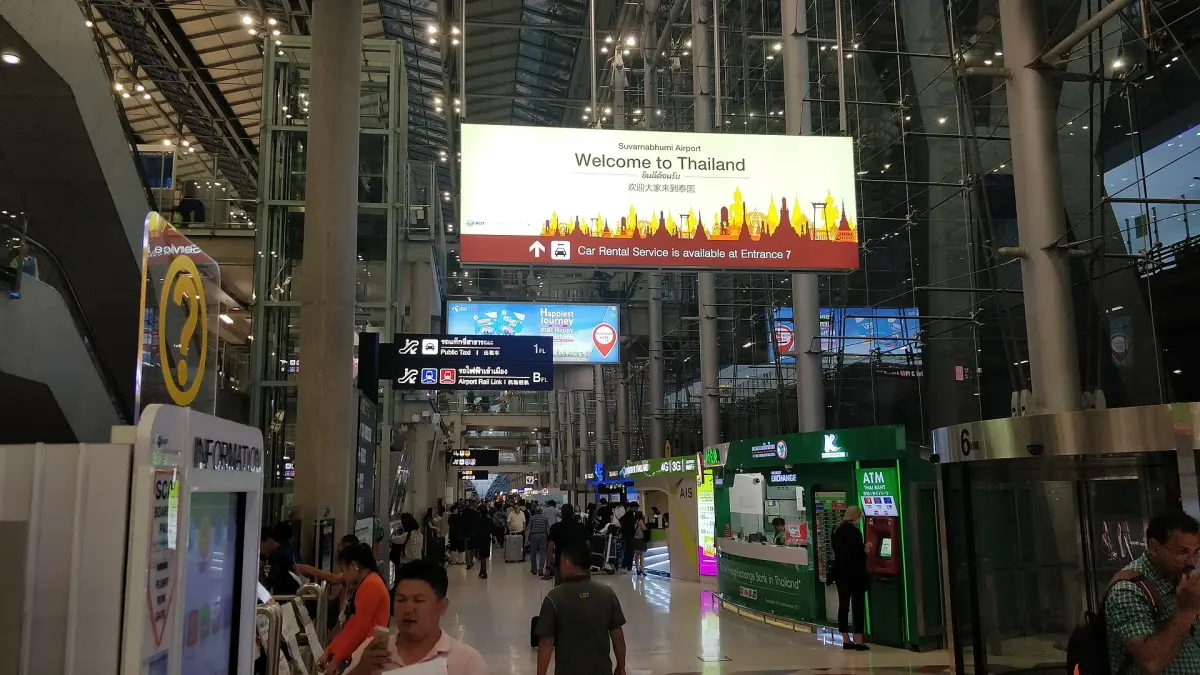 タイ外国人入国料450バーツ一律案、9月28日まで公聴会 労働許可者らは免除へ