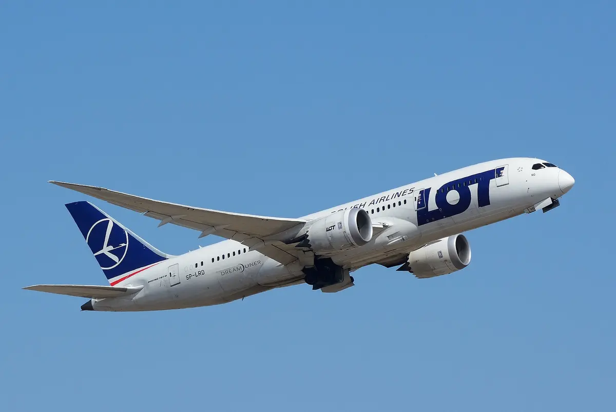 LOTポーランド航空がバンコク直行便 10月26日から週5便、欧州へ乗り継ぎ